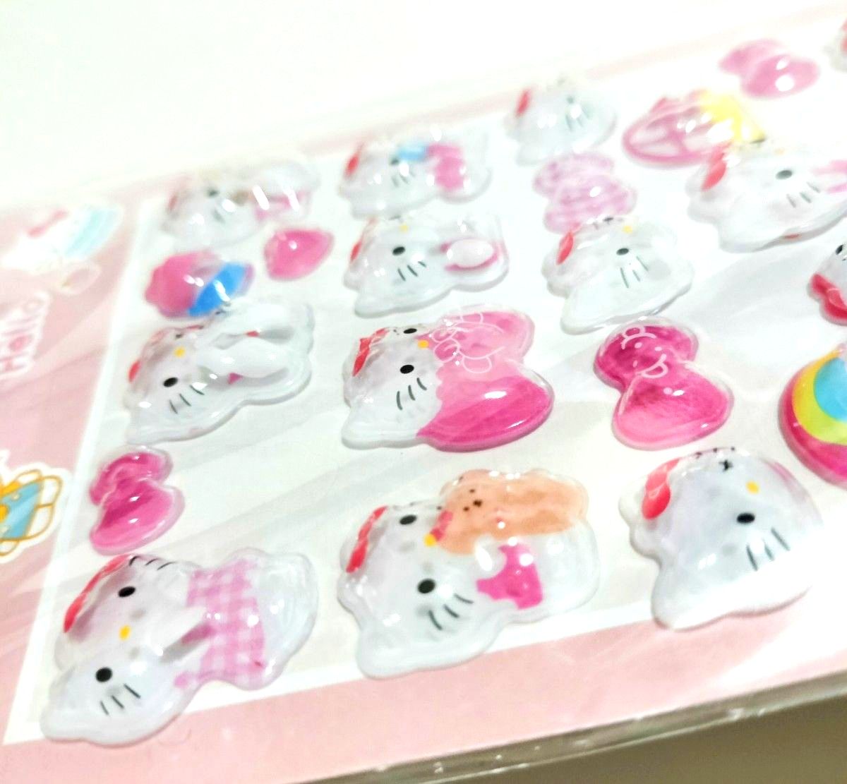 キティちゃんボンボンドロップシール ぷっくりシール サンリオ 立体