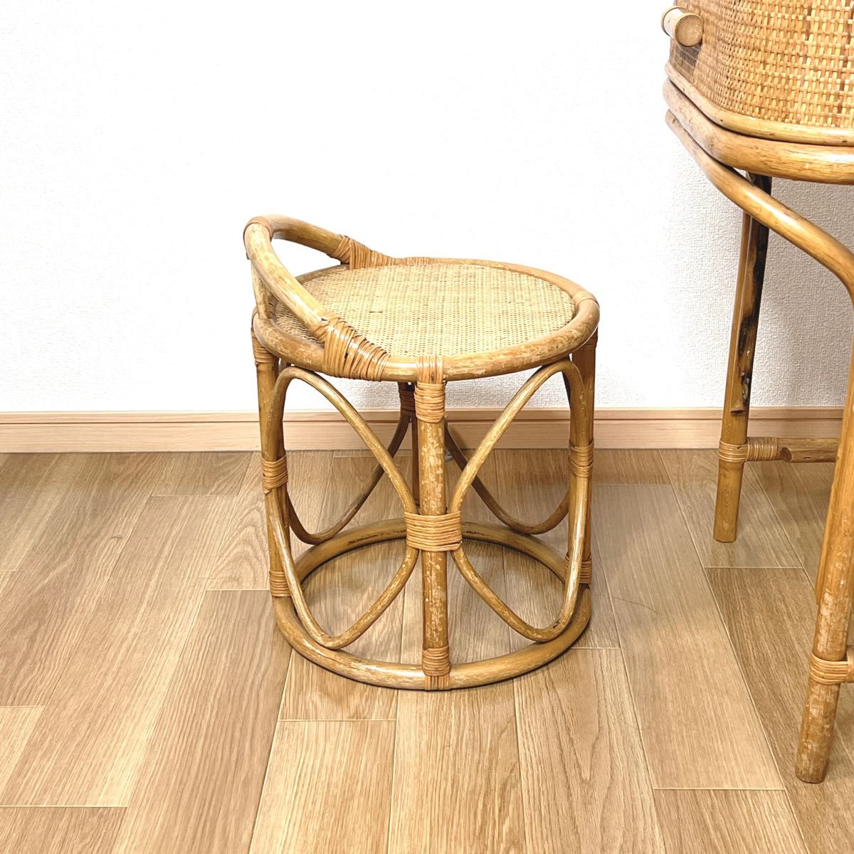 良品】 ラタン ドレッサー 鏡台 スツール付き 籐家具 古家具 椅子
