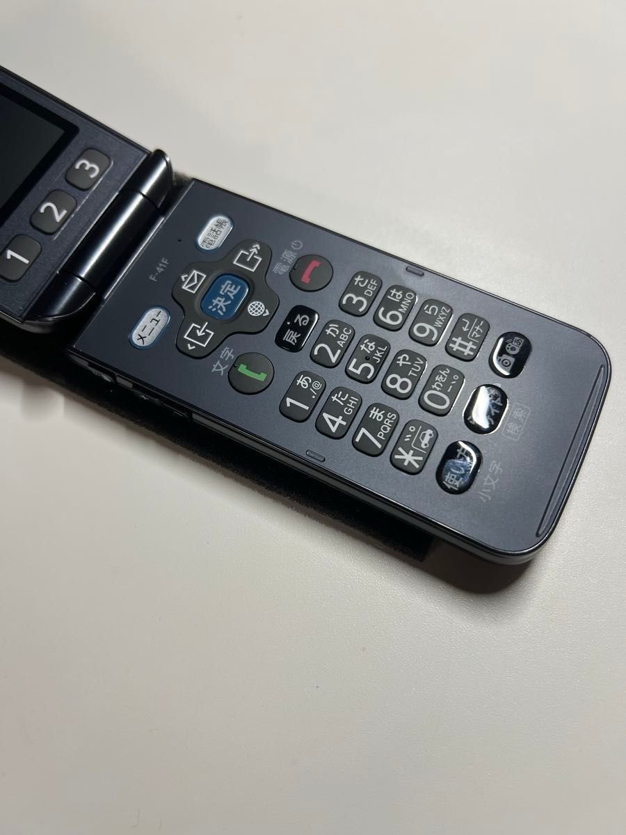 ドコモ docomo らくらくホン F-41F ネイビー 元箱一式 折りたたみ