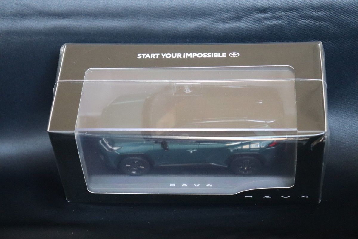 新型 RAV4 ラブ4 Adventure 1/30 ミニカー カラーサンプル ブラック