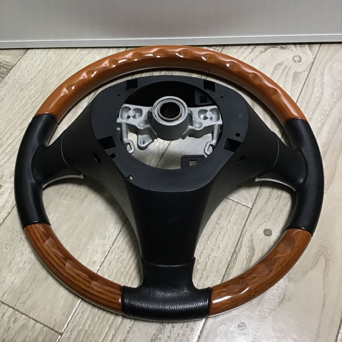 MOMO ステアリング ウッドレザー コンビ｜Yahoo!フリマ（旧PayPayフリマ）