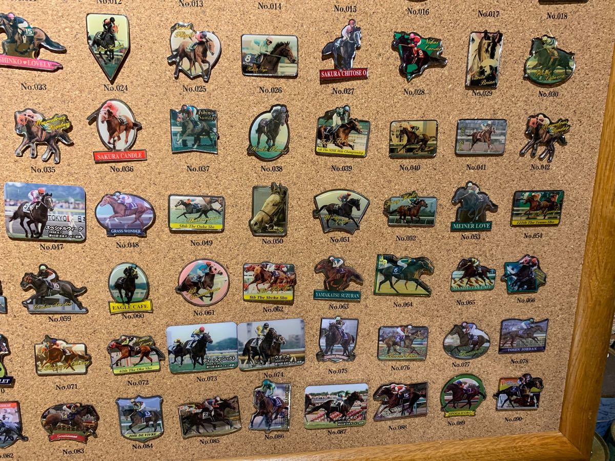 JRA 競走馬ピンバッジ コレクション 90頭【すべて G1馬】レアな物多数
