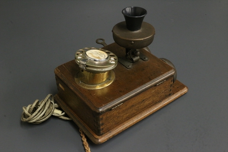 Yahoo!オークション - 昭和レトロ 壁掛け電話 ダイヤル式 電話機 アン