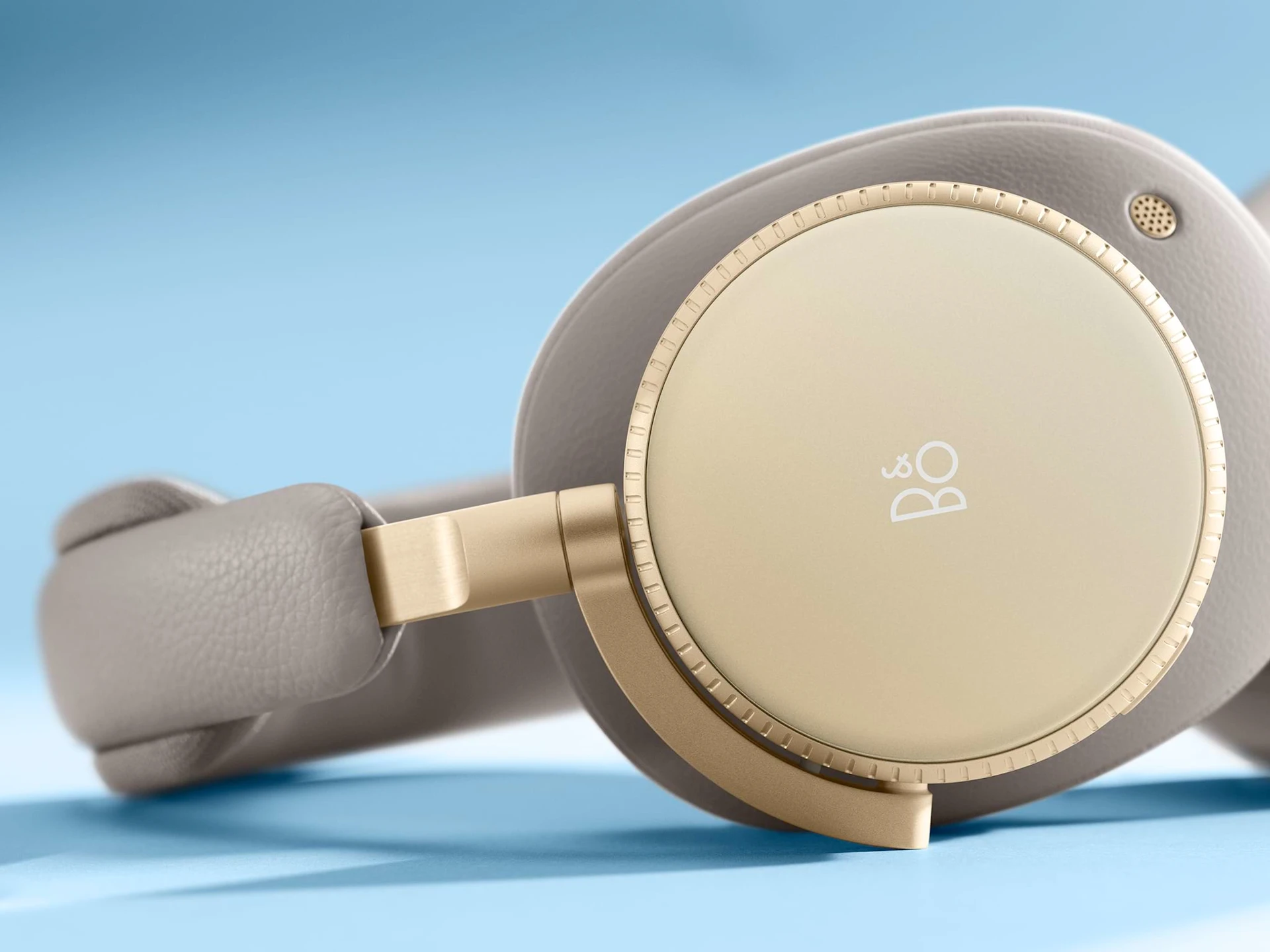 Bang & Olufsen Beoplay H100 レビュー：ラグジュアリーワイヤレスの