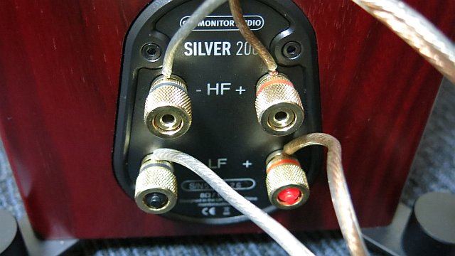 バイワイヤリング接続 | オーディオサミット