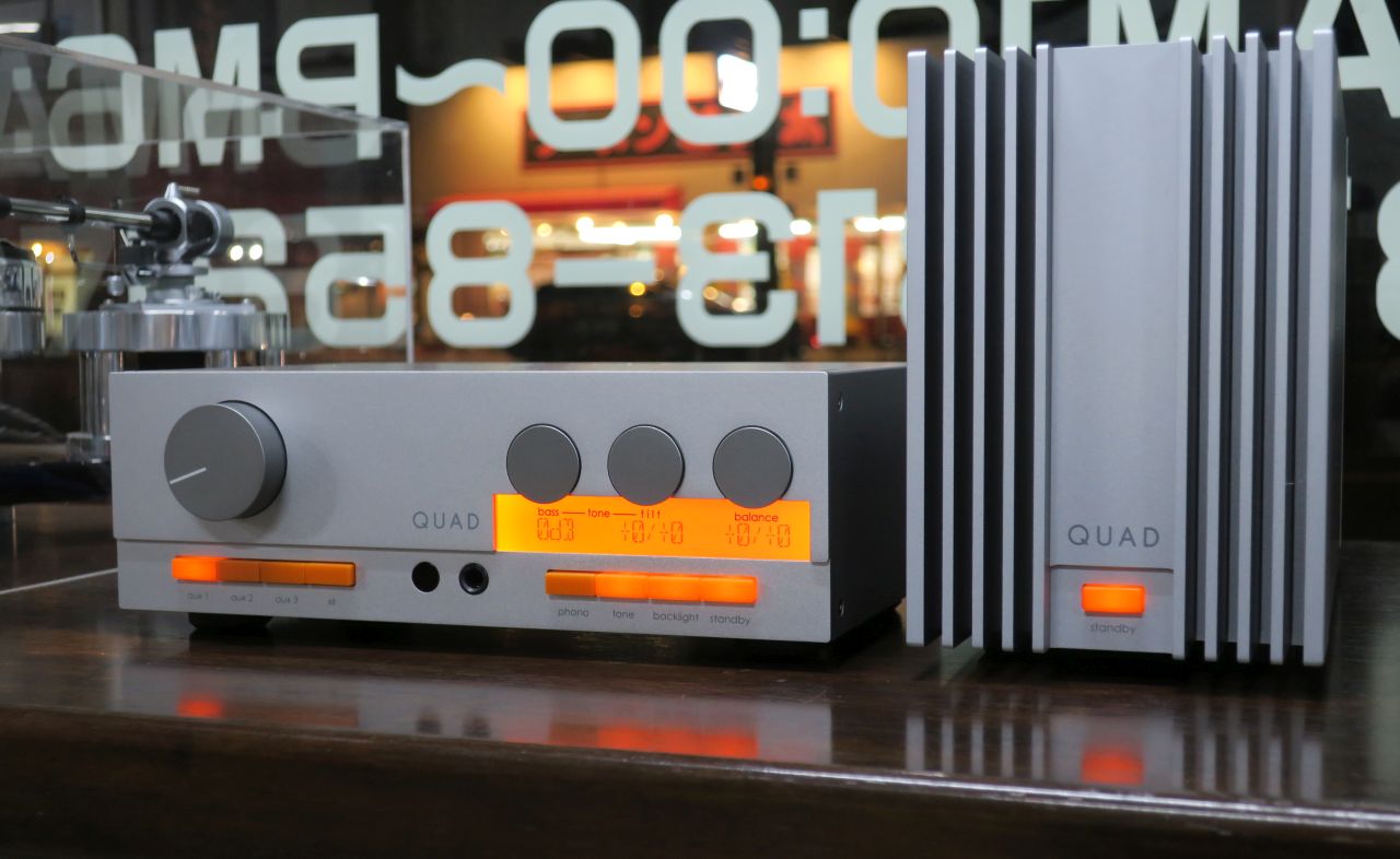 展示品：QUAD 新型 33(プリアンプ) / 303(パワーアンプ) | オーディオ