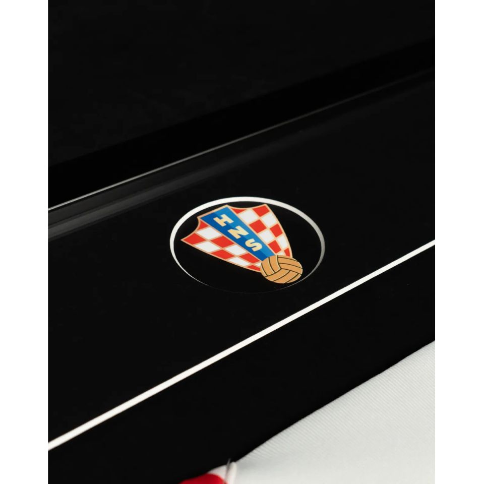 ルカ・モドリッチ【直筆サイン入り】クロアチア代表ユニホーム2022-23