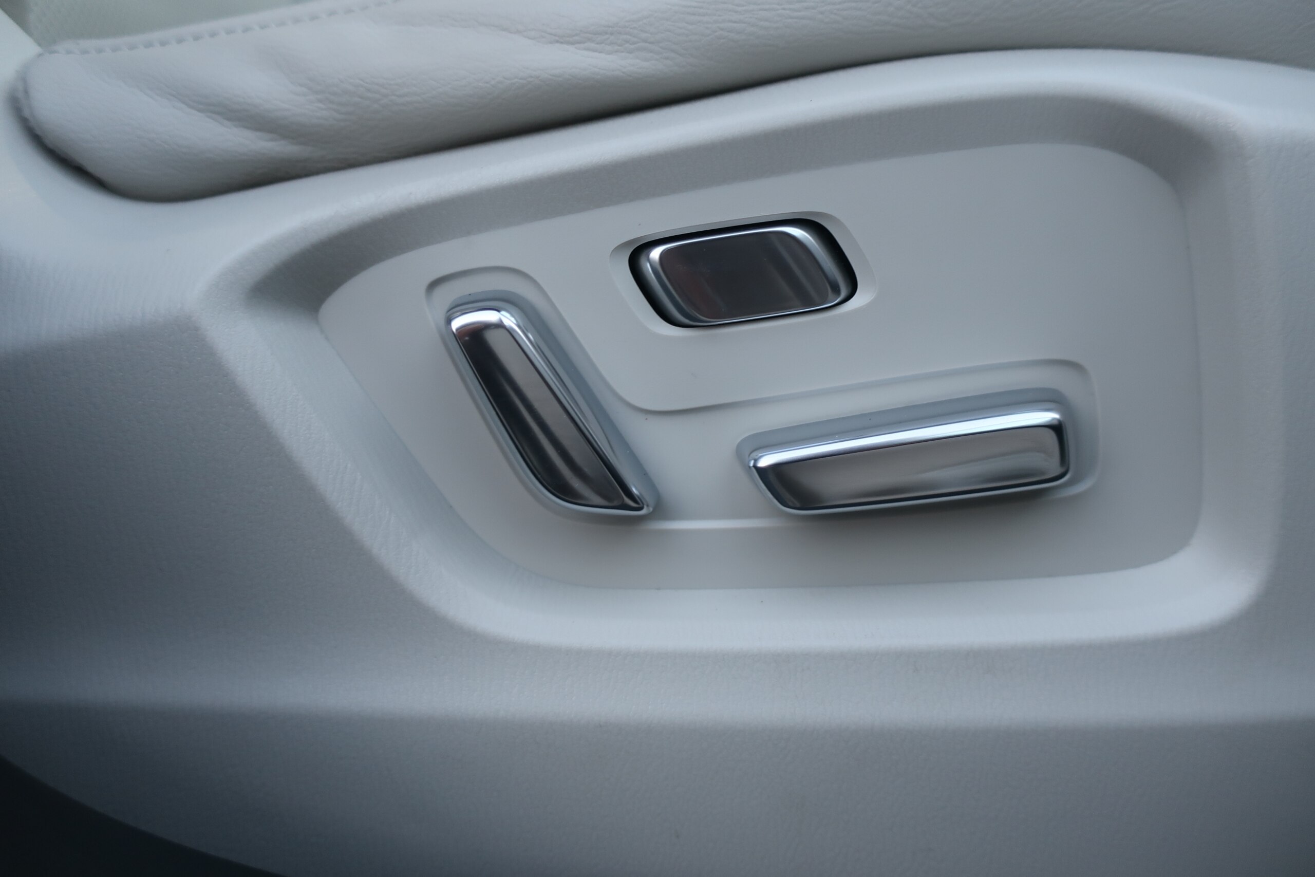 マツダ CX-8 ディーゼルターボXD Lパッケージ 白革 - auto