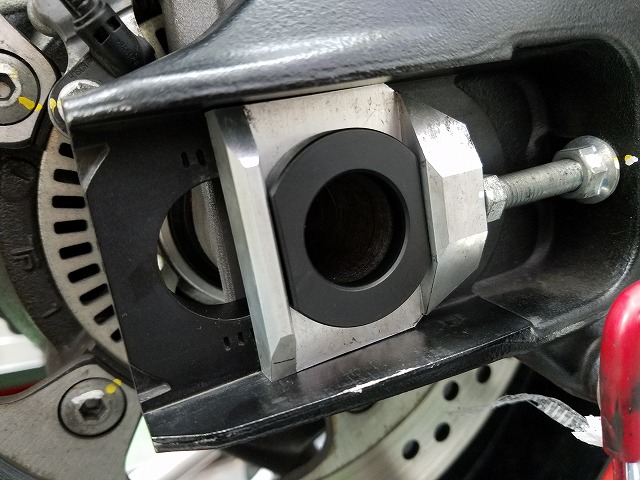 GSX-S1000、P.E.O製ゼロポイントシャフトお取り付け！のお話。 - 日刊