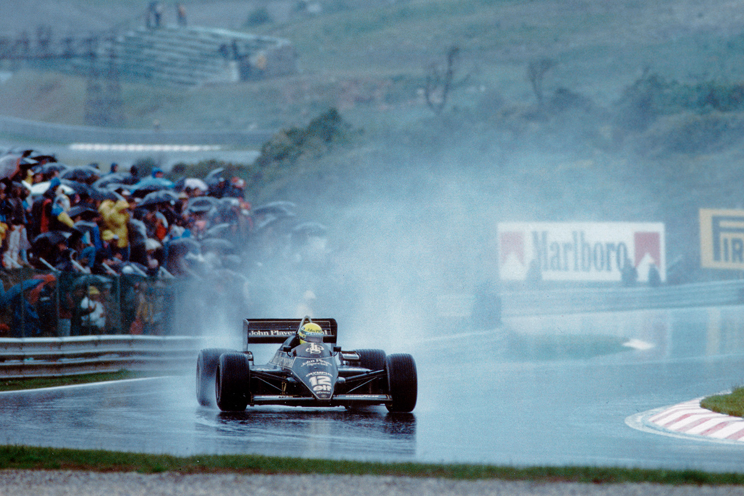 ロータスがアイルトン・セナのF1初勝利から40年を記念し「97T」で