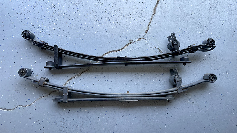 ハイエース200系1型リーフ交換 | あた岡狂太郎の生活