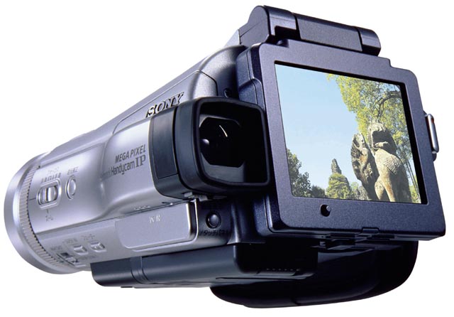 ソニー、インラインレイアウトのMICROMVビデオカメラ