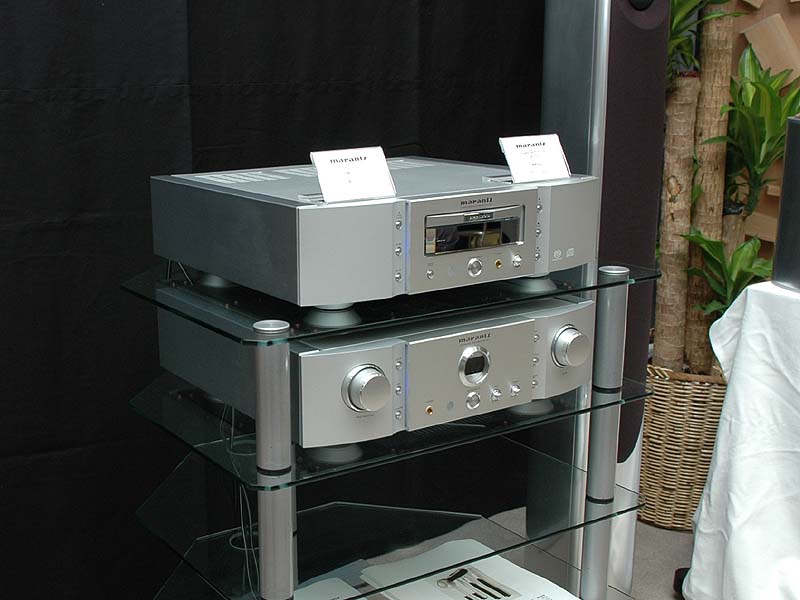 Marantz プリメインアンプPM-15S1とCDプレーヤー SA-15S1 Marantz