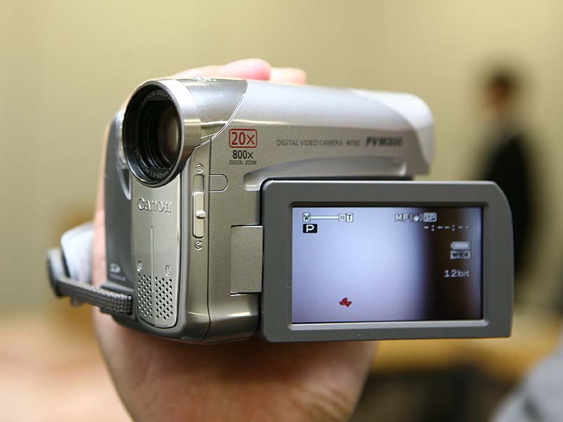 キヤノン、実売6万円のDVカムエントリーモデル