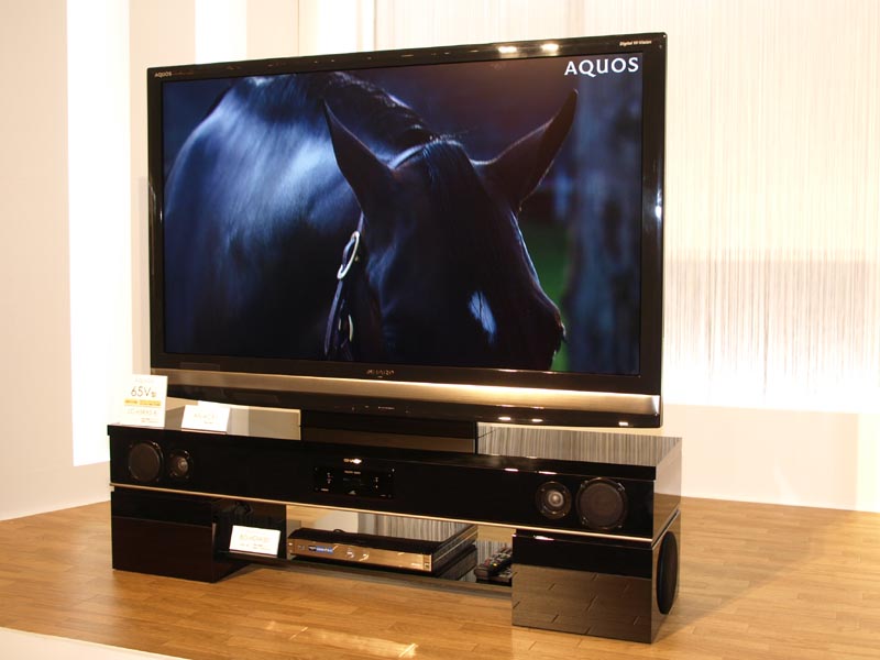 シャープ、新パネル/ネット強化した「AQUOS」最上位機