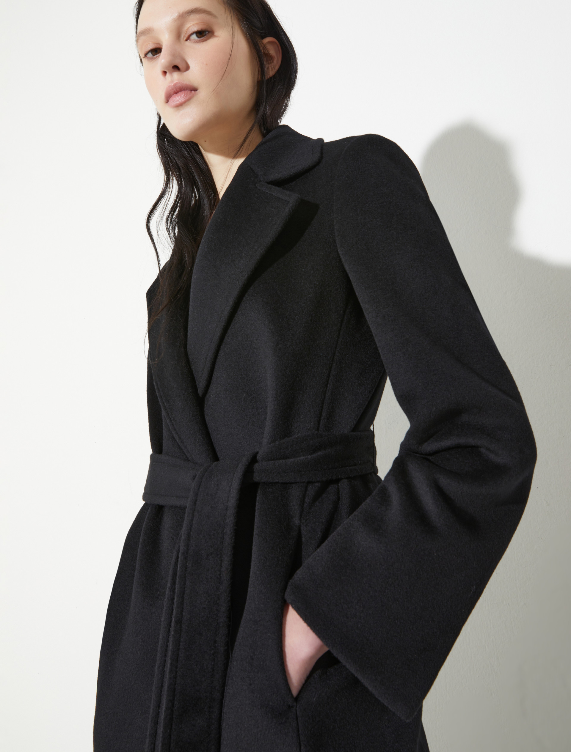 ロングラン] ピュア ウール ベルテッド ロング コート, black | MAX&Co.