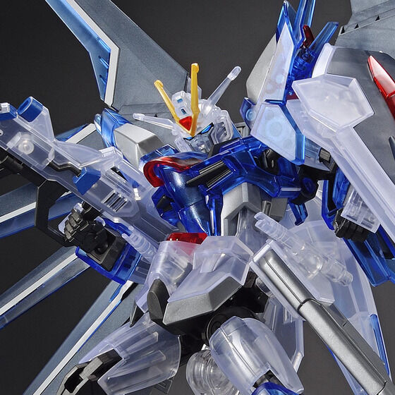 ガンダムSEED FREEDOM」より「HG ライジングフリーダムガンダム[クリア