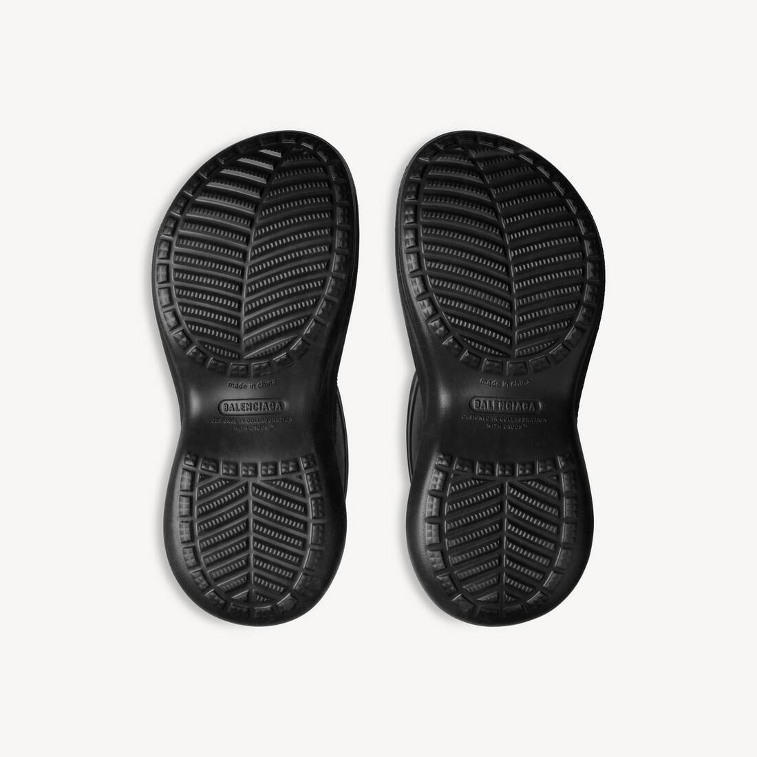 ブラック の ウィメンズ Crocs™ ブーツ | Balenciaga JP (バレンシアガ）