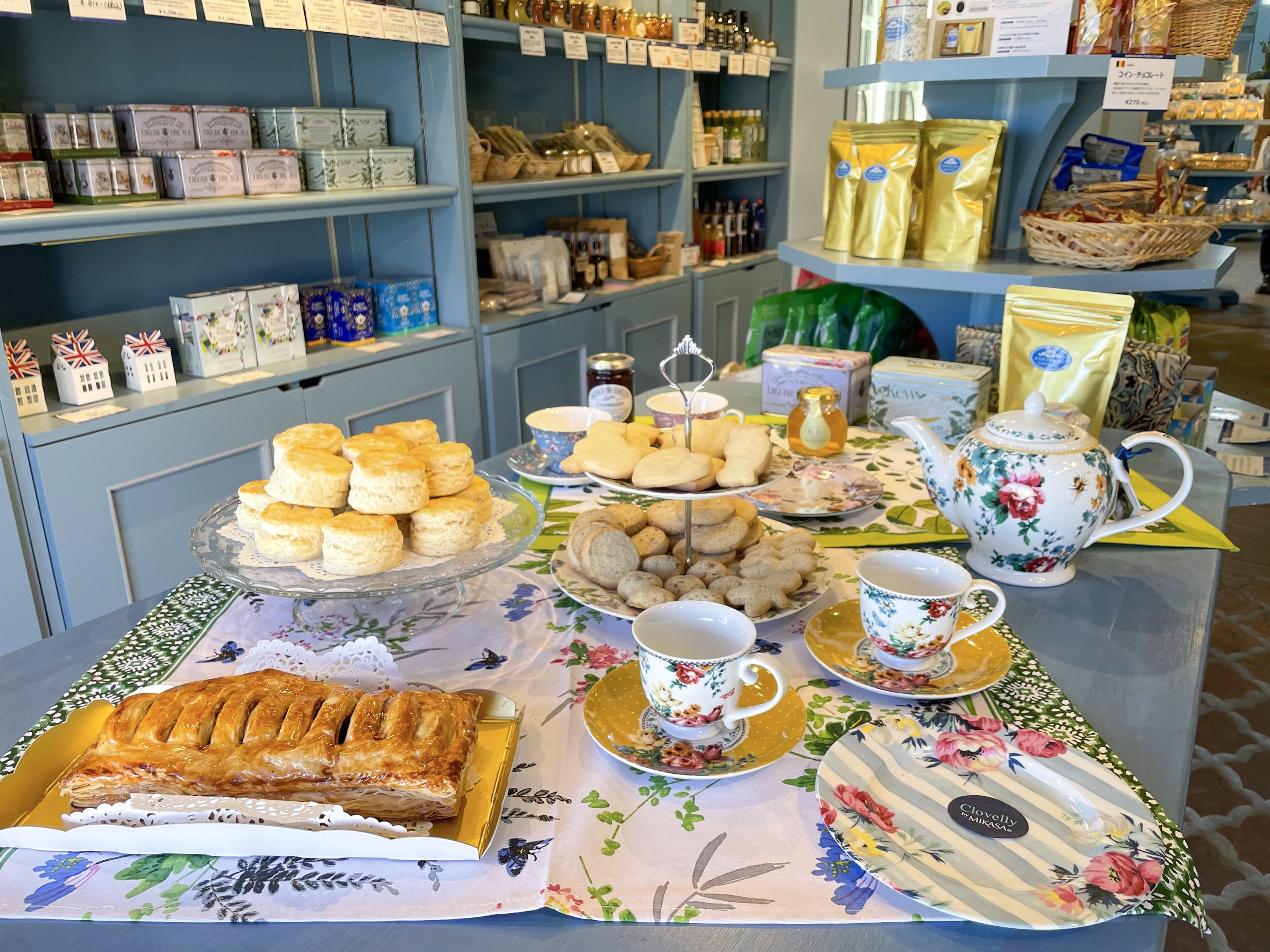 フードコート 《Food court》 ～ハンドメイドの焼き菓子と輸入雑貨のお