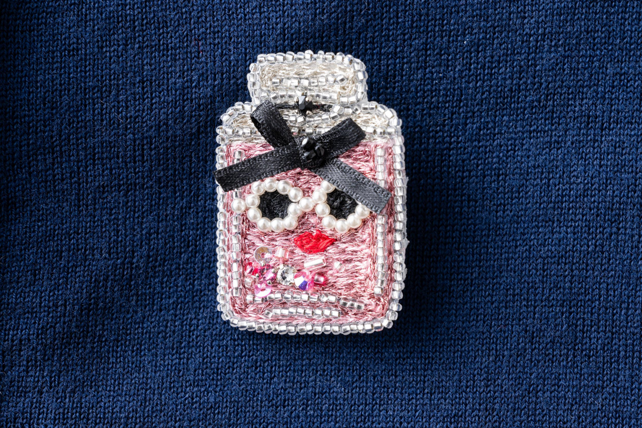 Immana Paris オートクチュールビーズ刺繍のブローチ パルファン