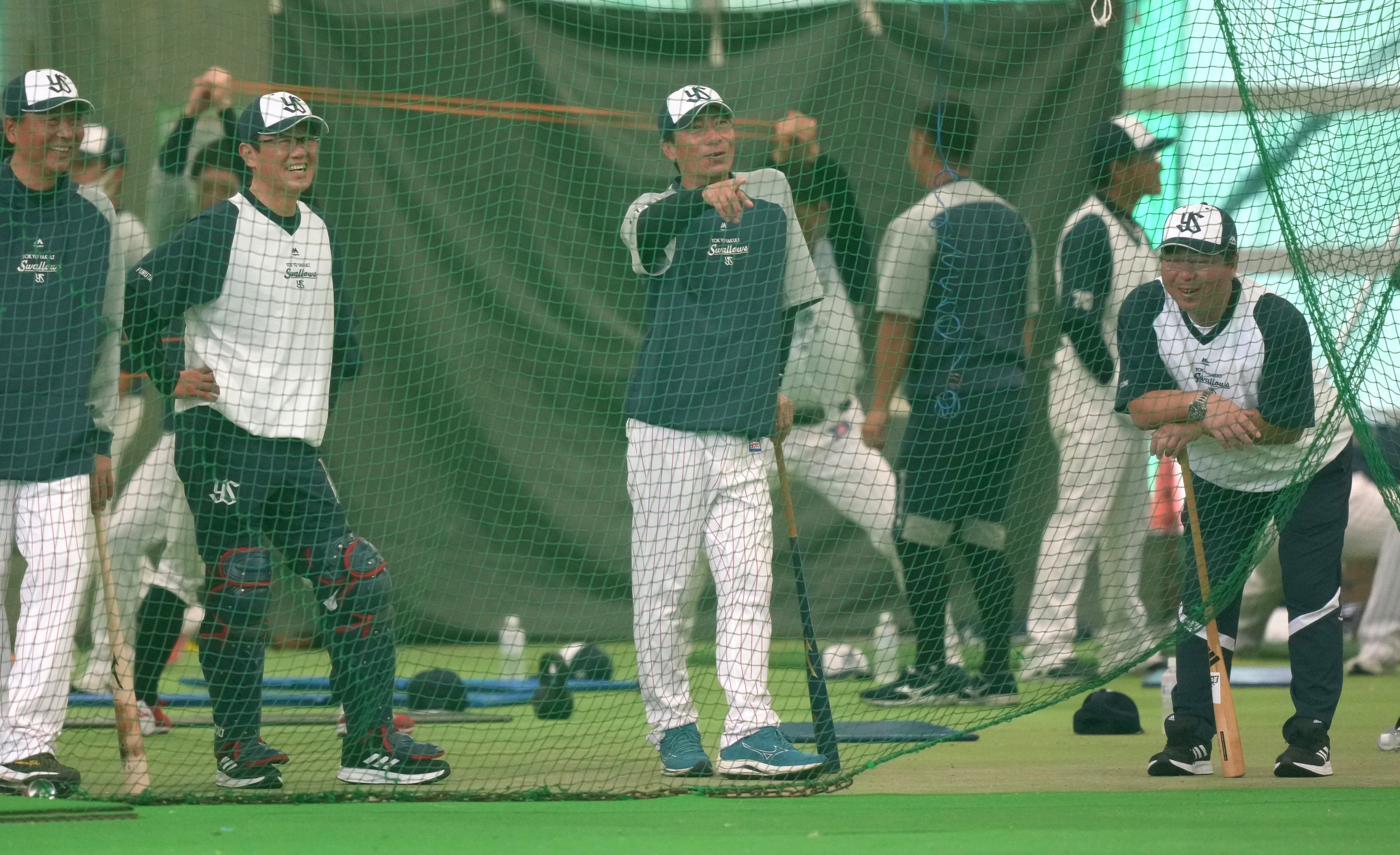 古田敦也氏、日米を翔る“臨時コーチのプロ”【白球つれづれ