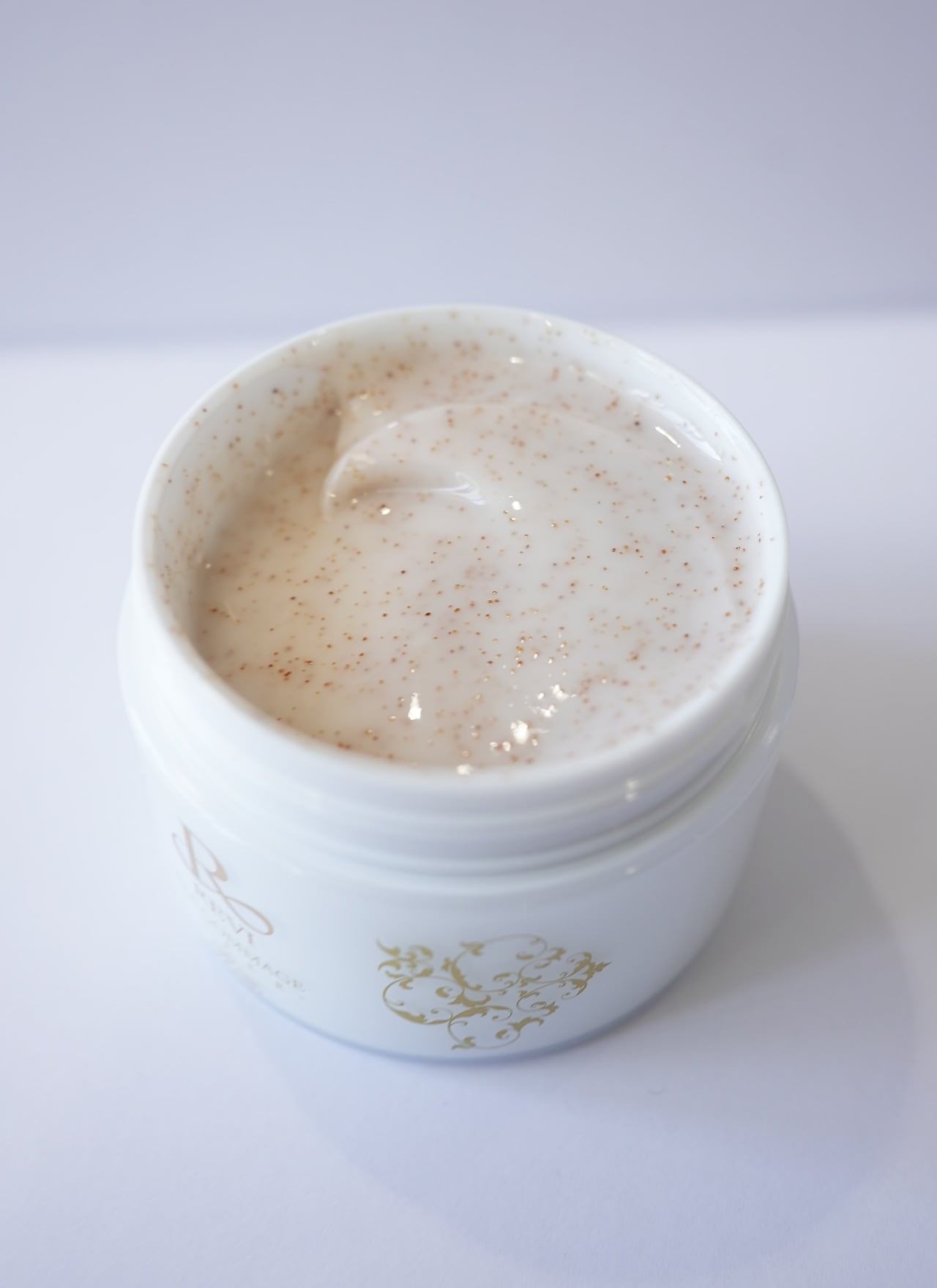 REVI(ルヴィ)セルフゴマージュSの効果と口コミはどう？使い方もわかり