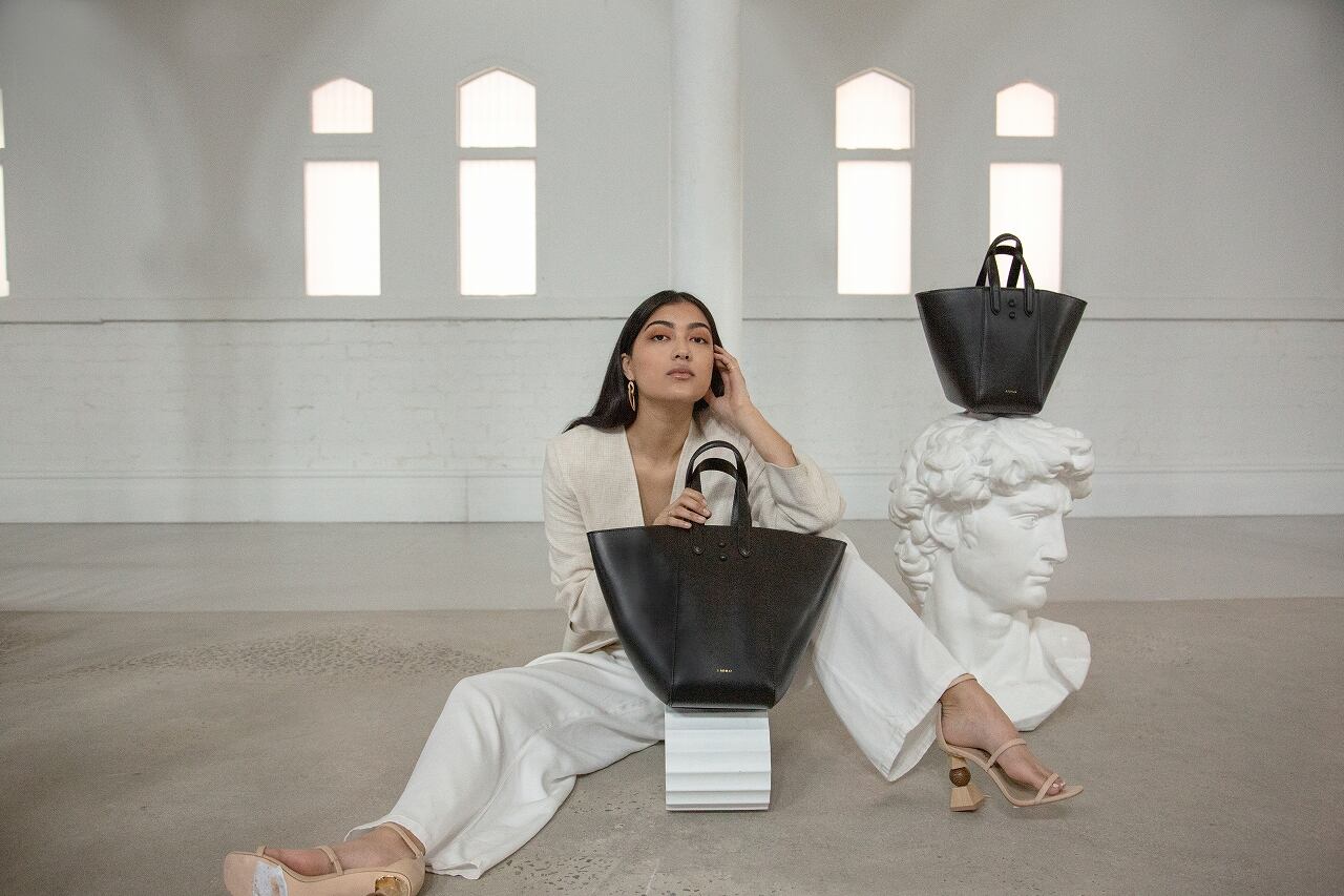 オーストラリア発レザーバッグブランド「エックス二ヒロ」が銀座三越で