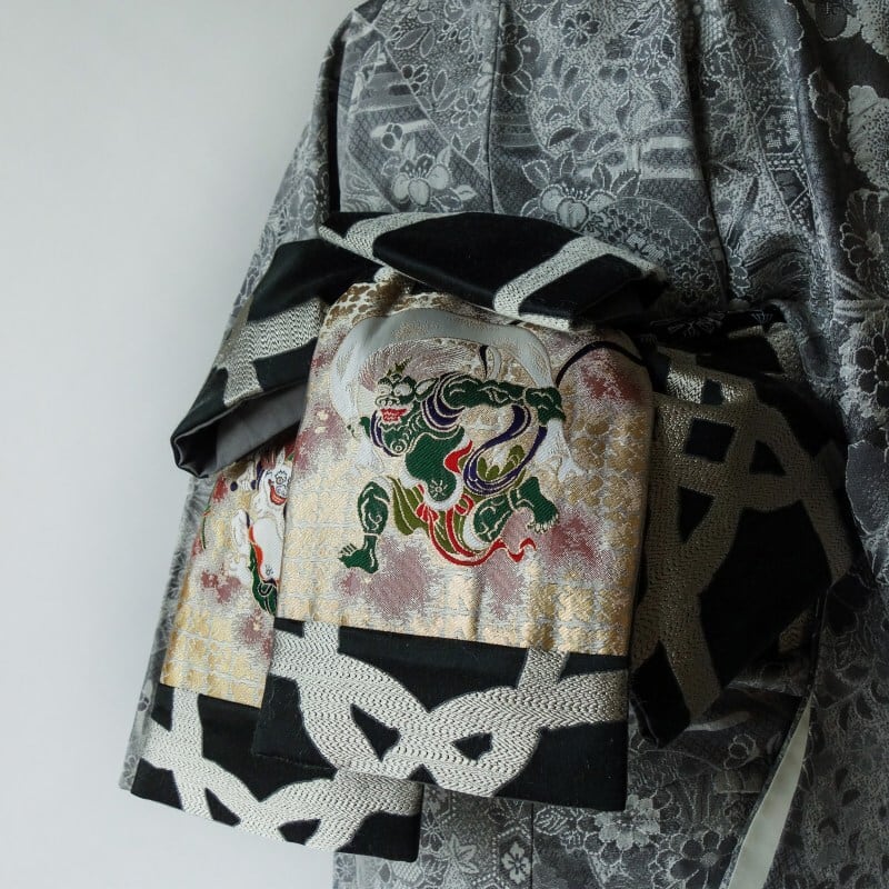 ご予約受付中】風神雷神 半幅帯 金襴×輸入生地 帯揚げ風三重仮紐3点