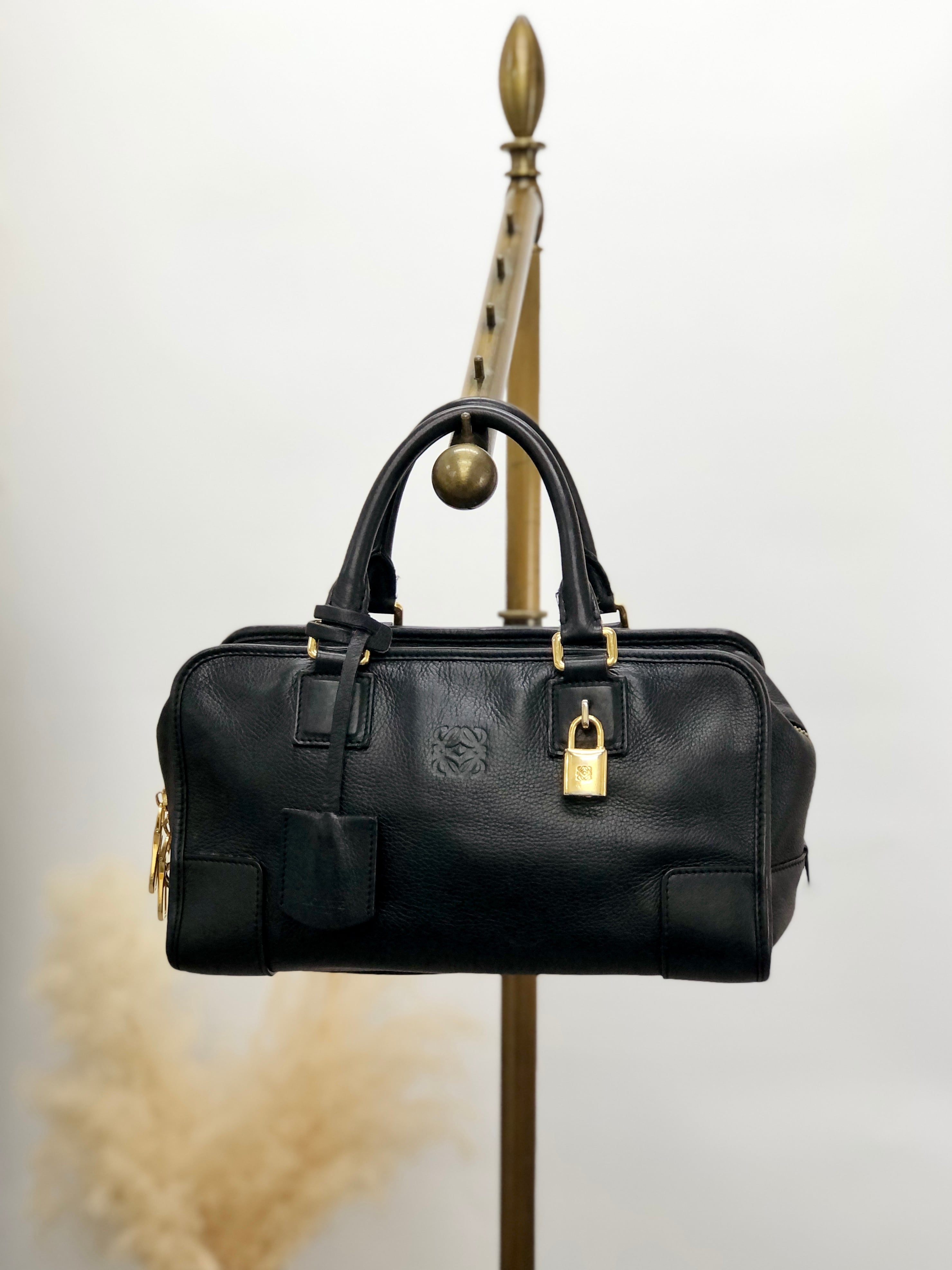 LOEWE ロエベ アマソナ28 ハンドバッグ 2WAY ブラック アナグラム