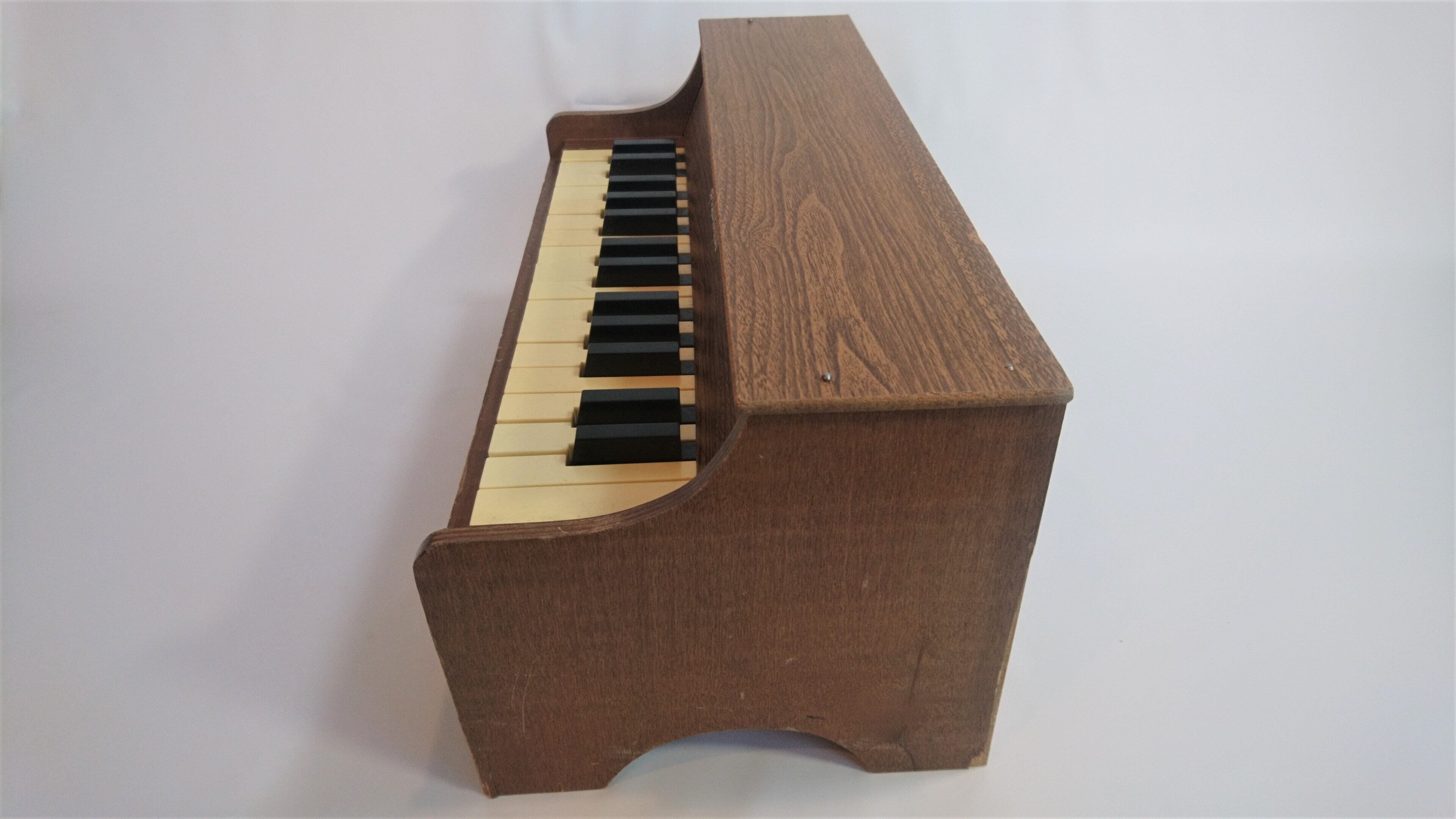 vintage］schoenhutトイピアノポータブル30鍵盤 | おもちゃ楽器.com