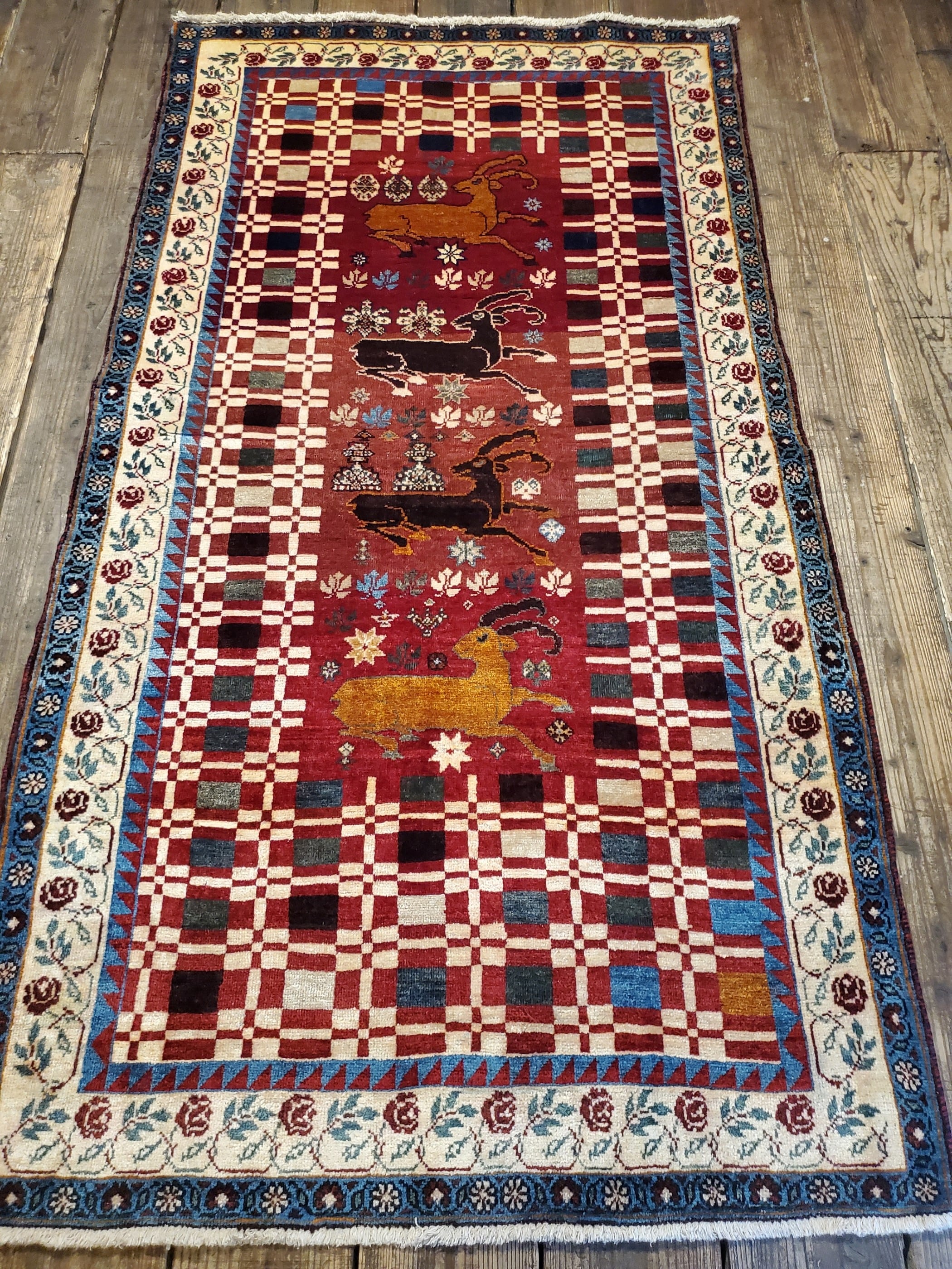 日本（実店舗でご覧いただけます） | ギャッベ先輩の店 gabbeh.life