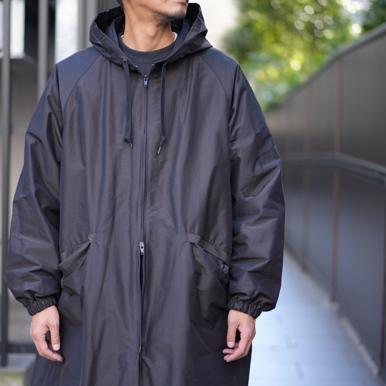 COMOLI(コモリ) / コットンシルクフーデッドロングコート -BROWN- (W03