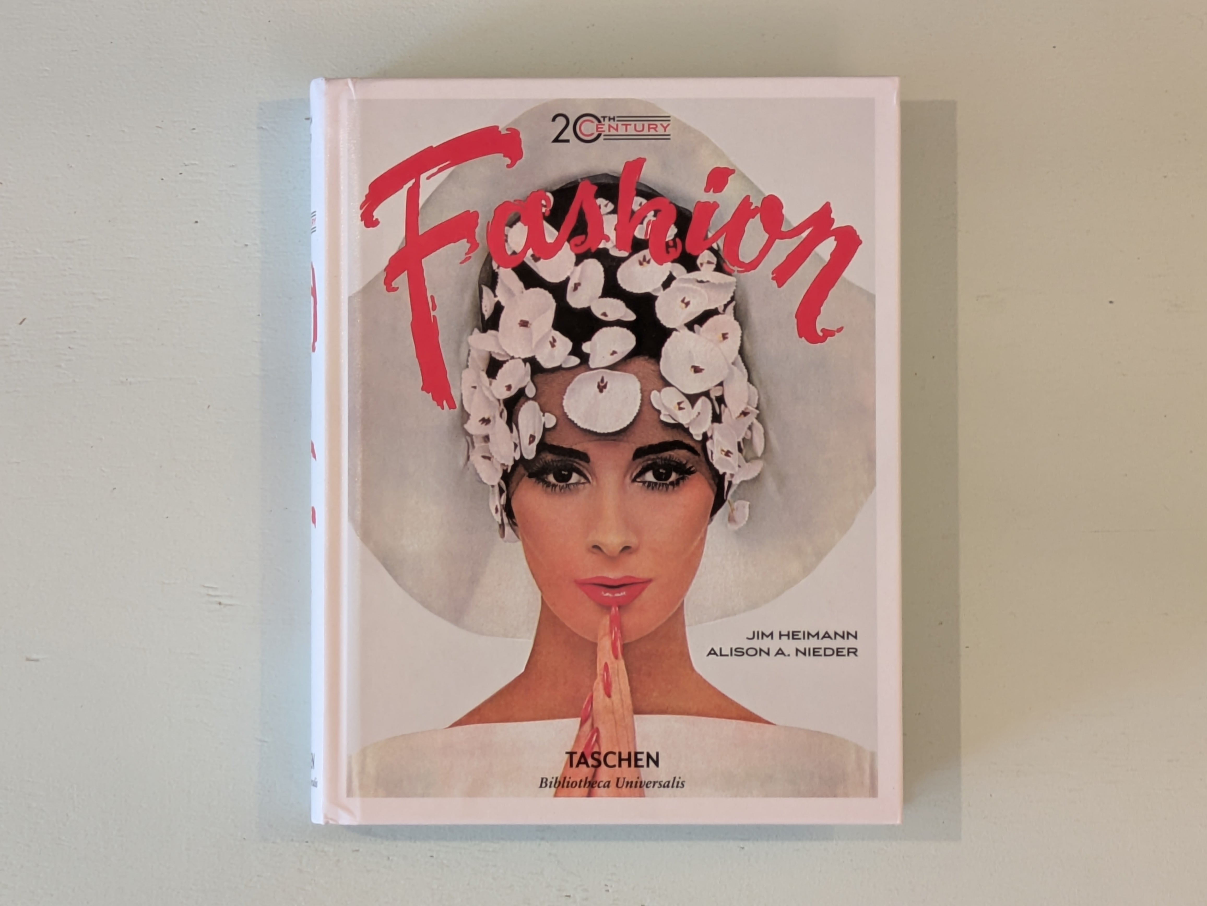 デザイン | Attract with Design | Photobooks on the Road | 雑貨屋