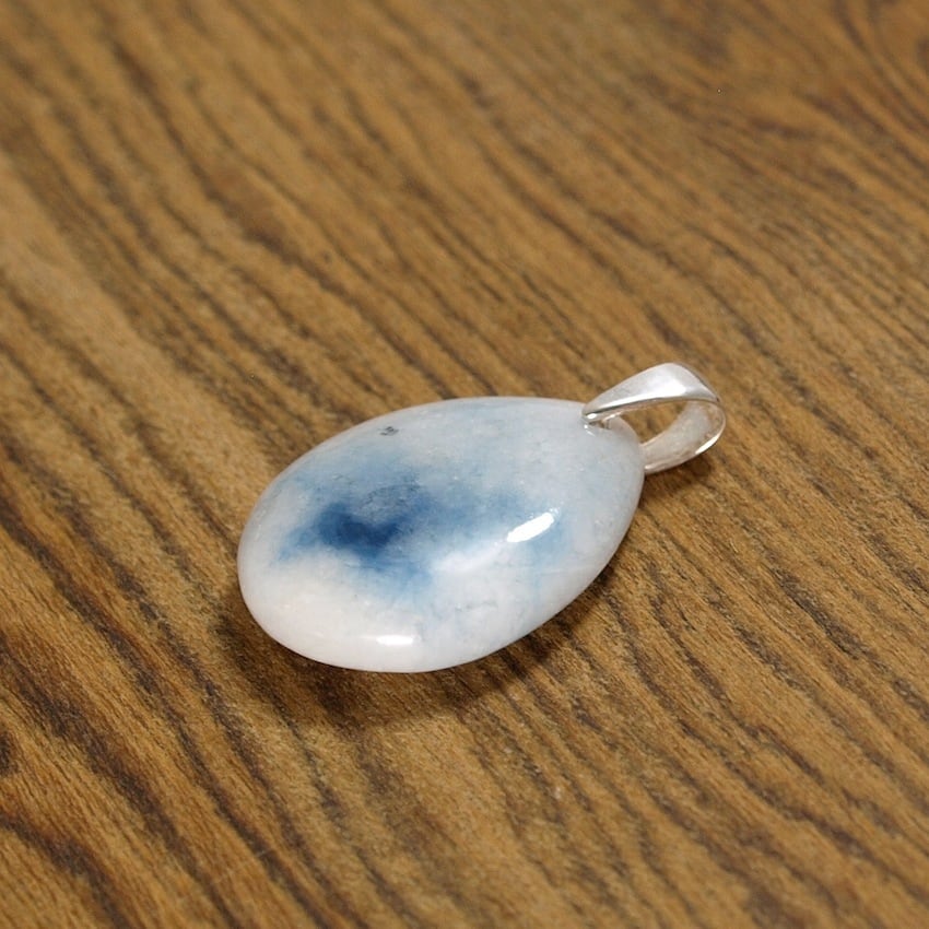 糸魚川 青翡翠 しずくペンダントトップ コン沢産 | URUWA 工房 うるわ