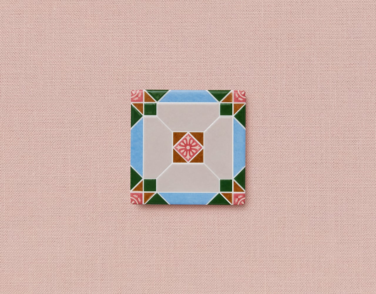 台湾マジョリカタイル「玉蘭貞潔」枠なし | 茶嘉葉