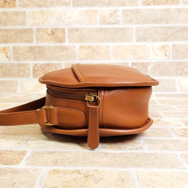 オールドコーチ ☆ USA製 レザー ラウンドデザイン ショルダーバッグ