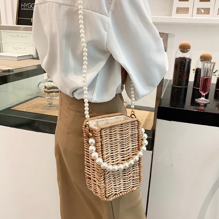 パールショルダー かごバッグ パールストラップ付き | LILIANA