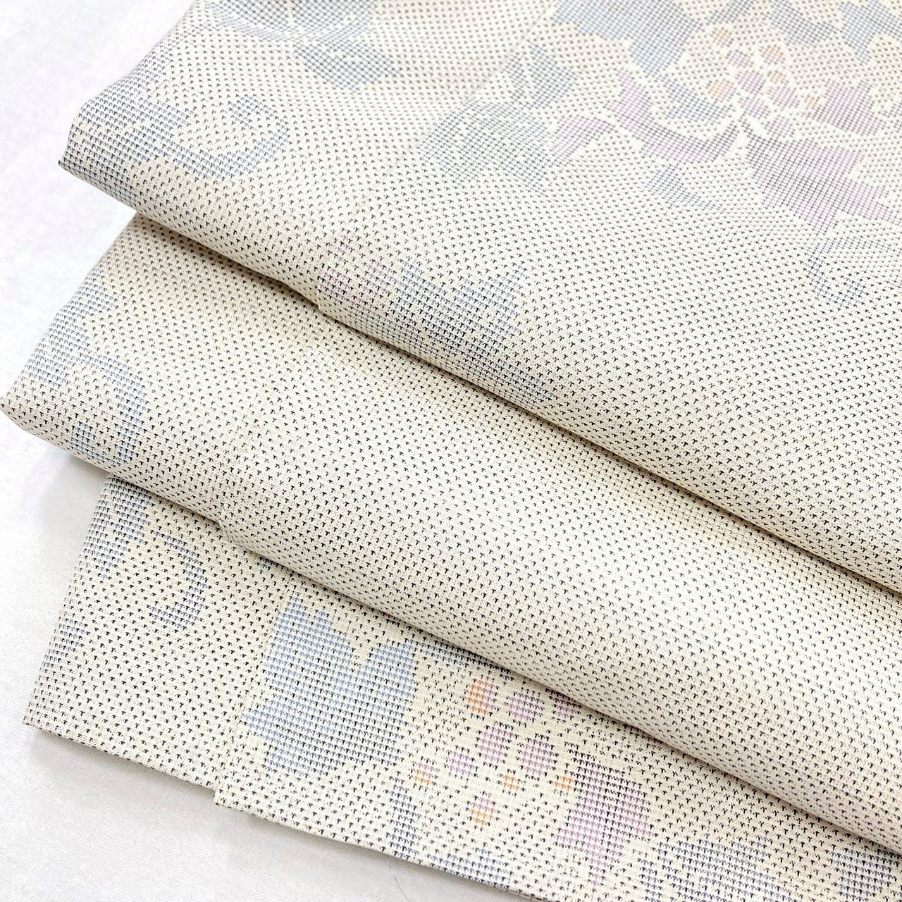 単衣】白大島 9ﾏﾙｷ 本場大島紬 小紋 正絹 蔦の葉 白 紫 青 オフ