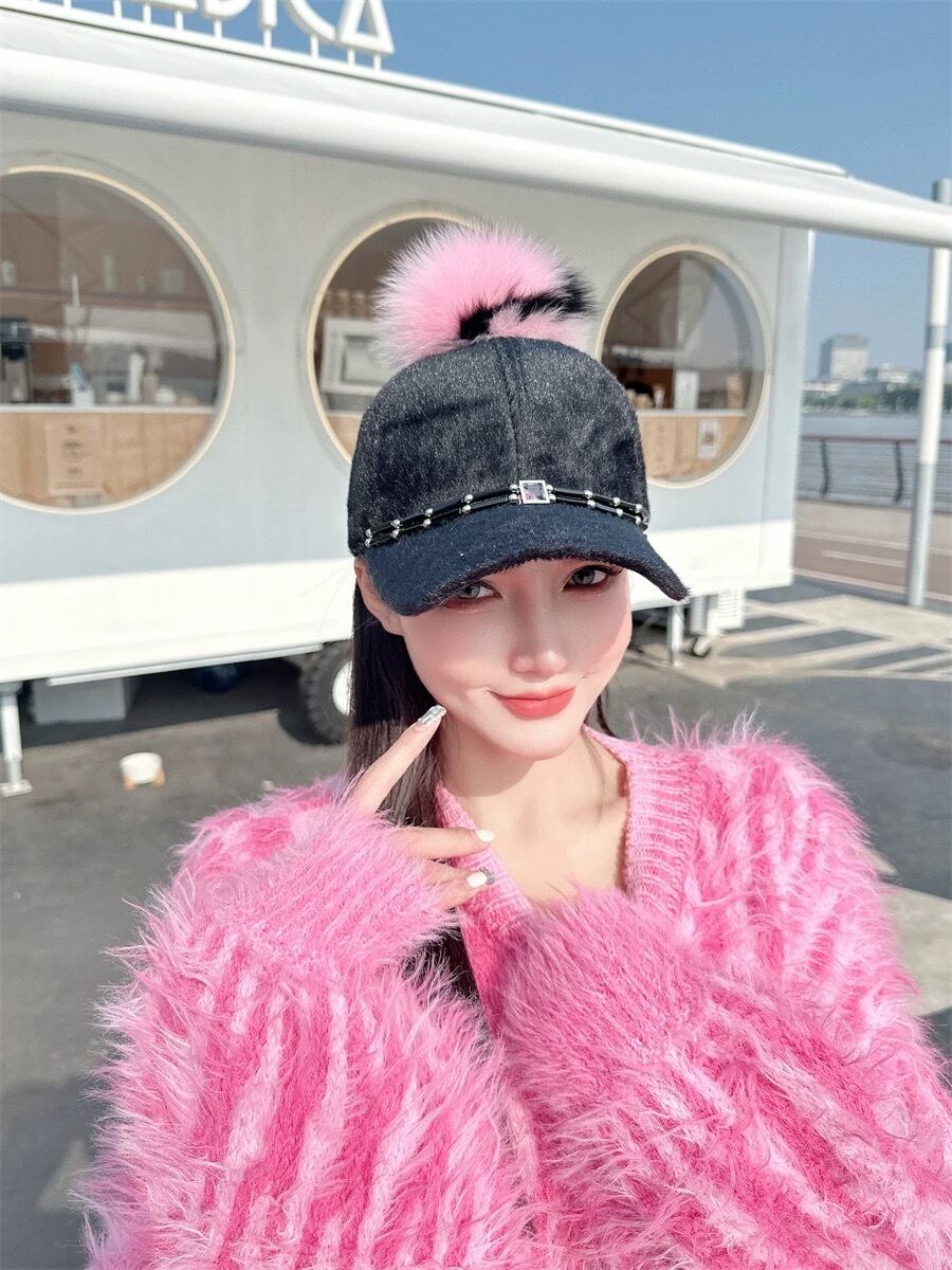 キャップ 黒 ピンク ファー 帽子 カジュアル ポンポン | Pay ID