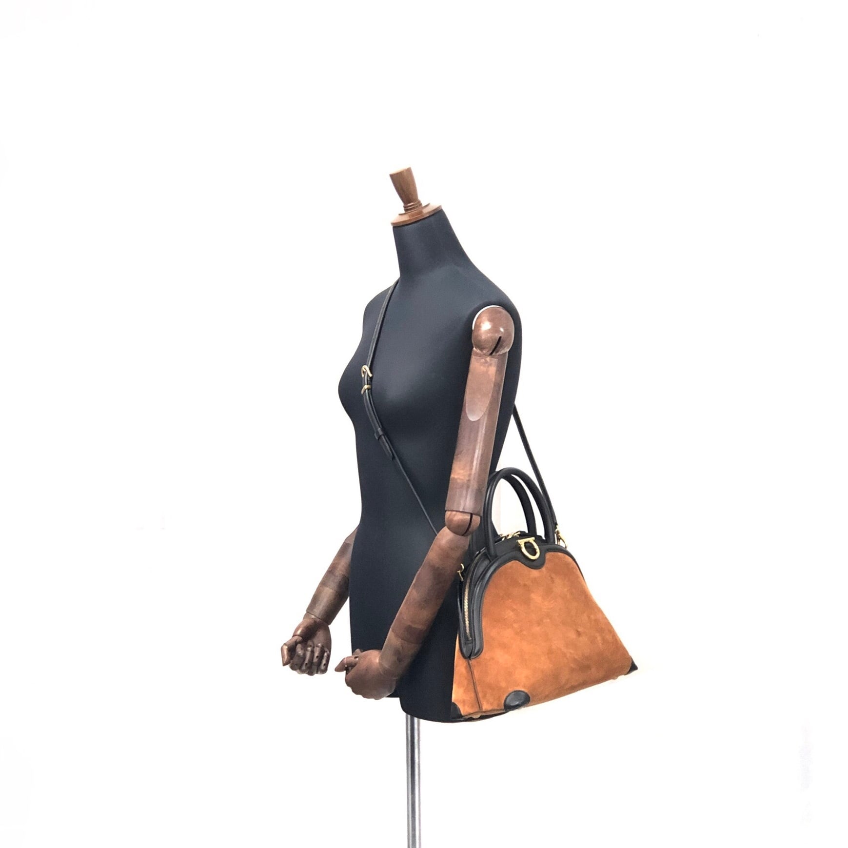 Salvatore Ferragamo サルヴァトーレ フェラガモ ガンチーニ スエード