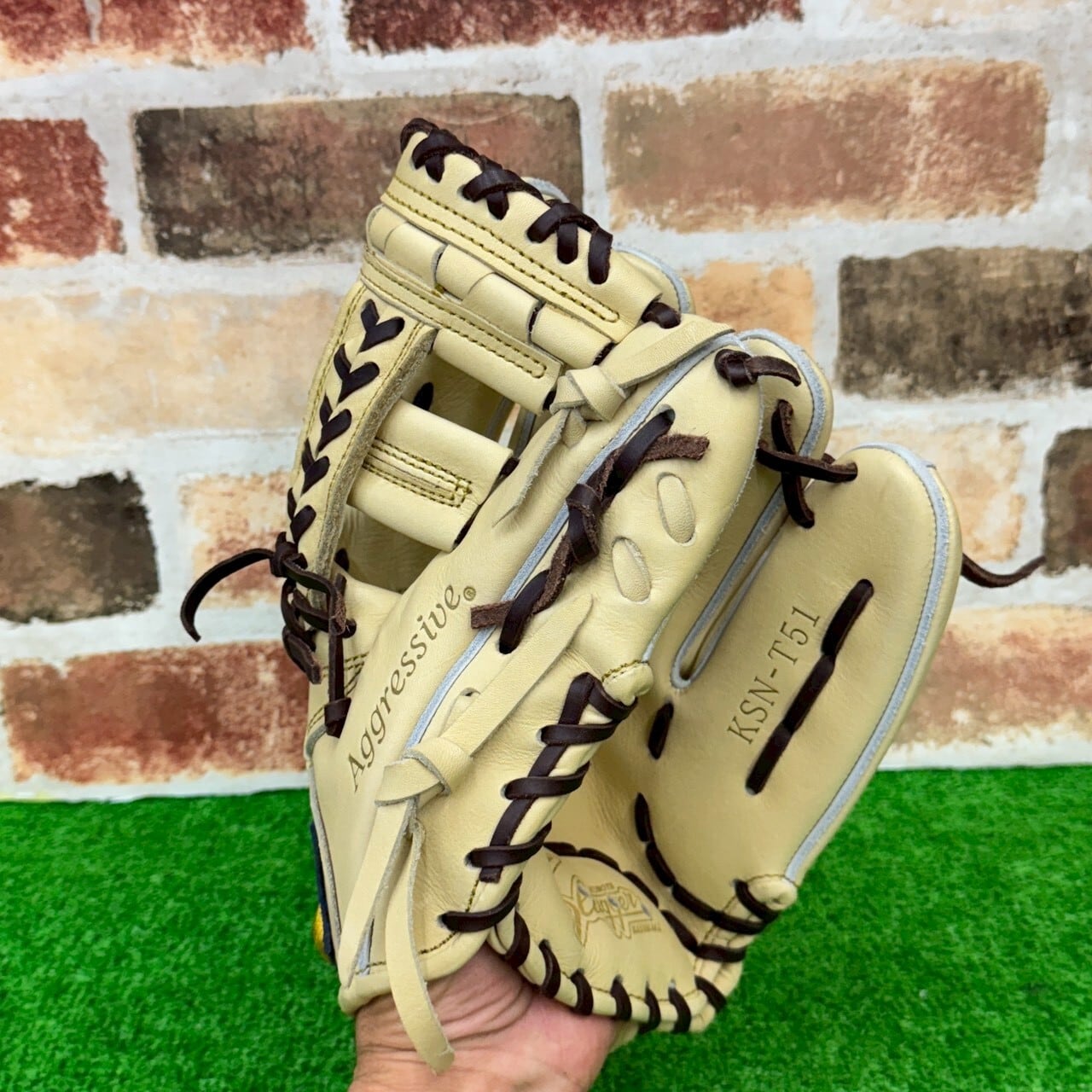 型付け済み】久保田スラッガー T51 軟式グラブ 内野手用 | バンダイ