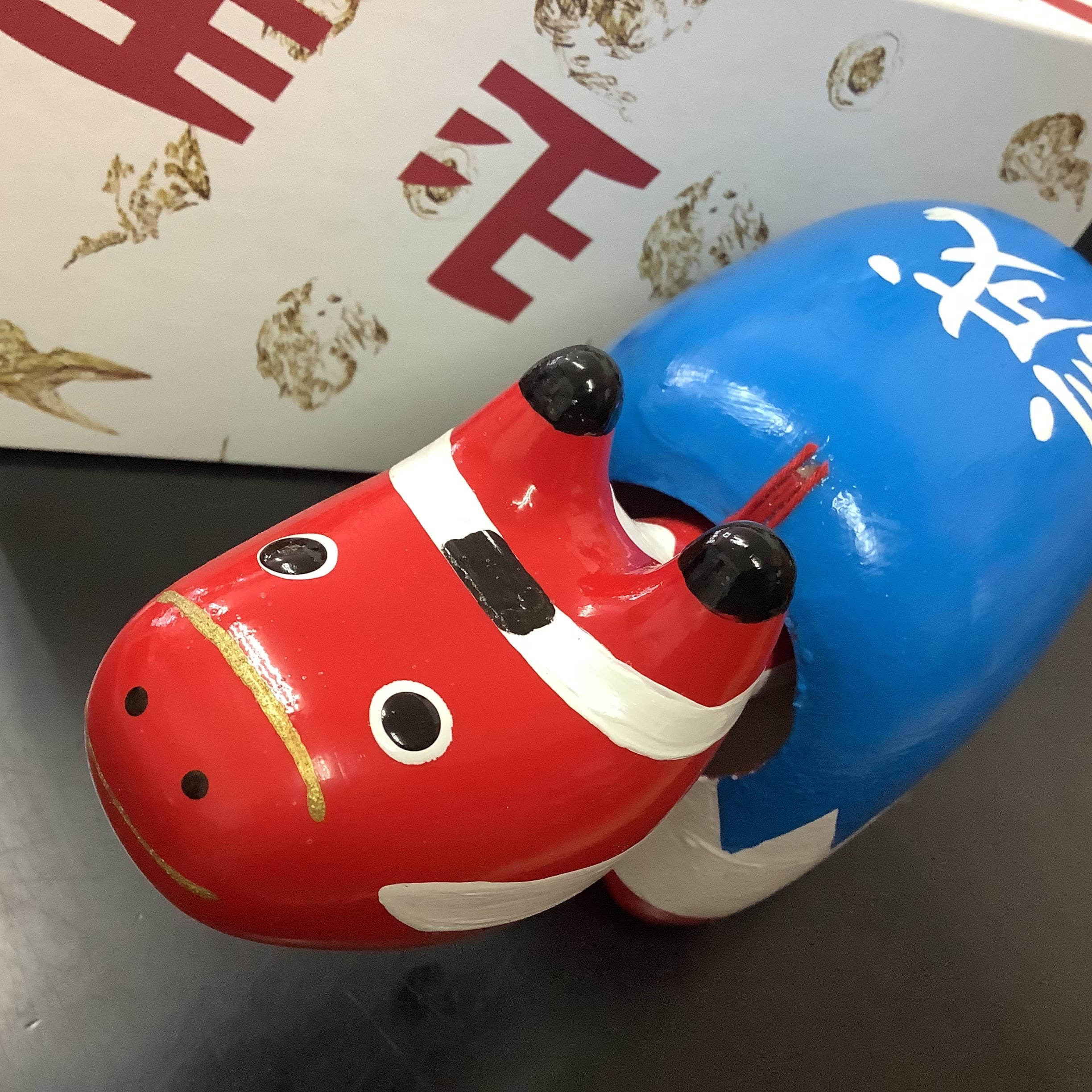 コブクロ サークルロゴ リバーシブルブランケット 赤/青 ペール容器入り 新品！ コブクロ サークルロゴ リバーシブルブランケット 赤/青 ペール容器