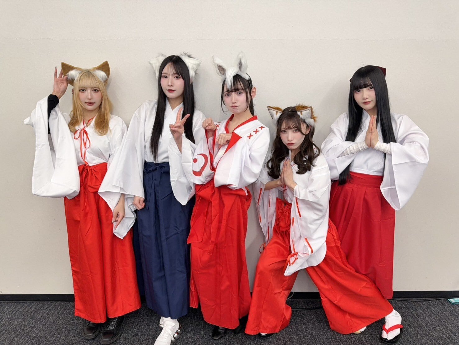 巫女】日南りとサイン&プチラクガキチェキ【オンライン限定】 | Merry