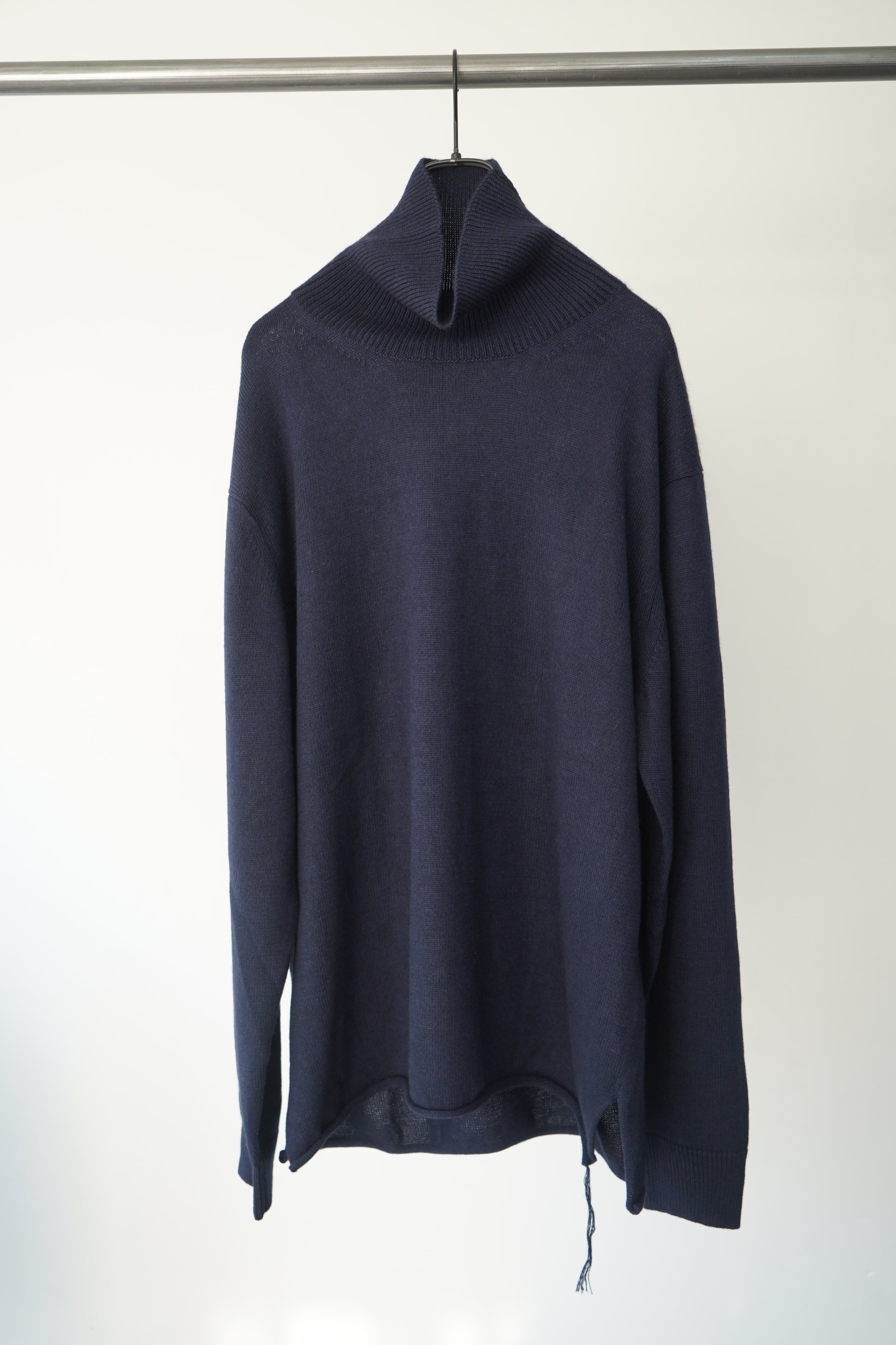 MAATEE&SONS / EX. CASHMERE SILK TURTLE KNIT(DENIM) | LiNN