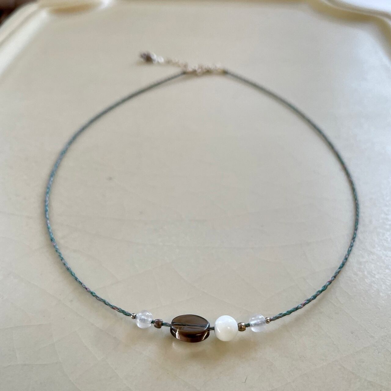 白珊瑚/天然石/手織り絹糸/ネックレス/カレンシルバー | ChocoRal Jewelry