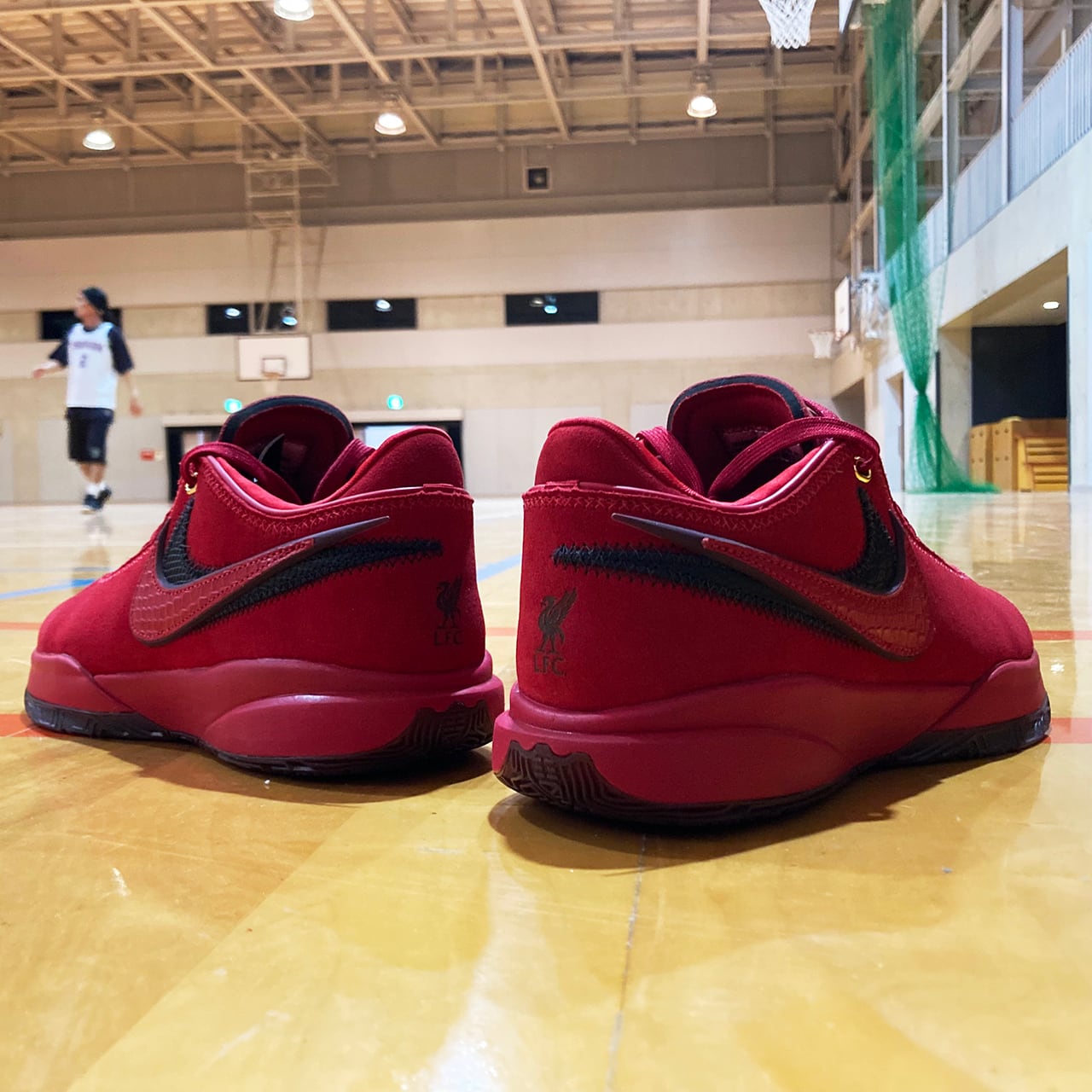 NIKE レブロン20 LeBron リヴァプール バスケットシューズ 近日発売