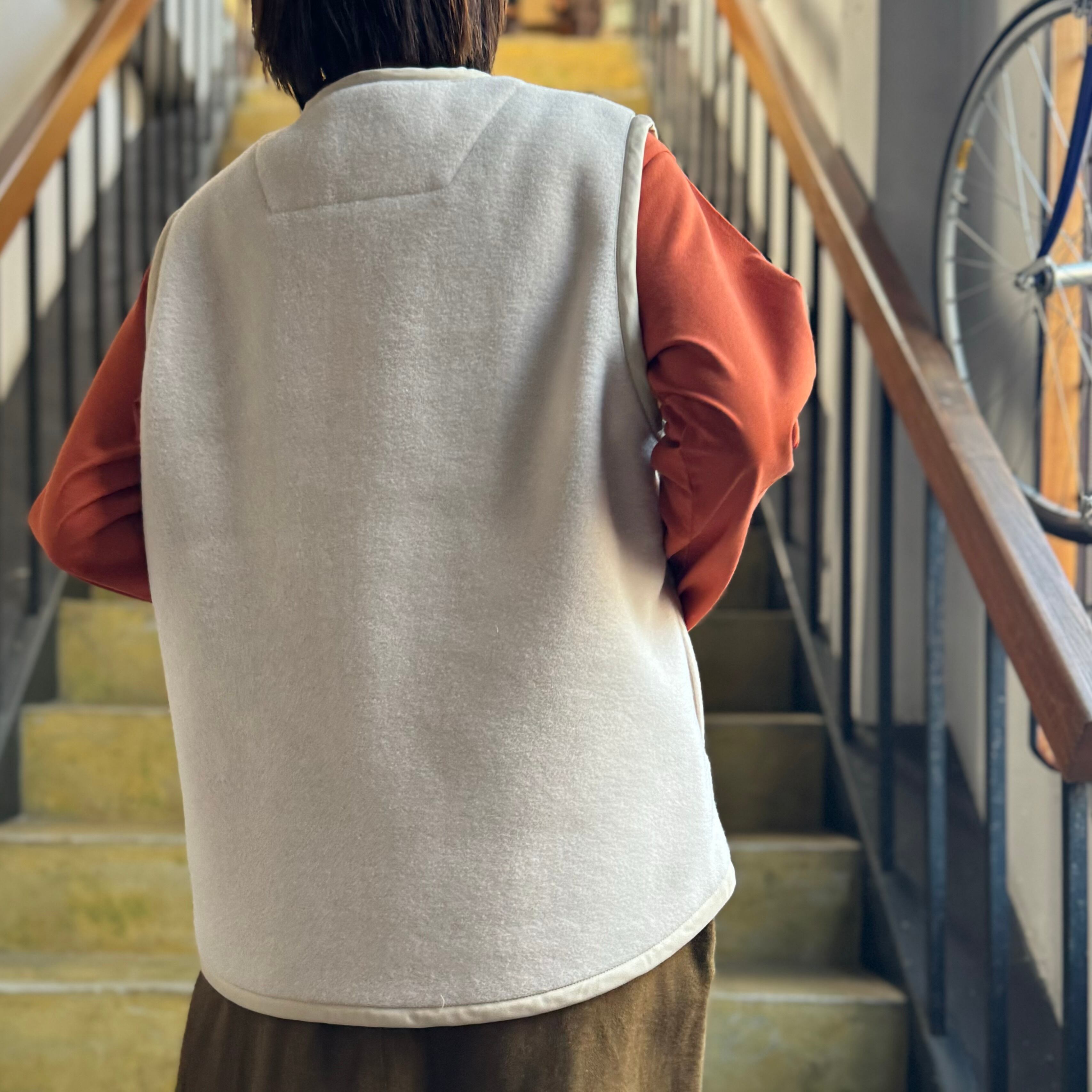 prit - ウール混フリース ノーカラーZIPベスト | clever elephant