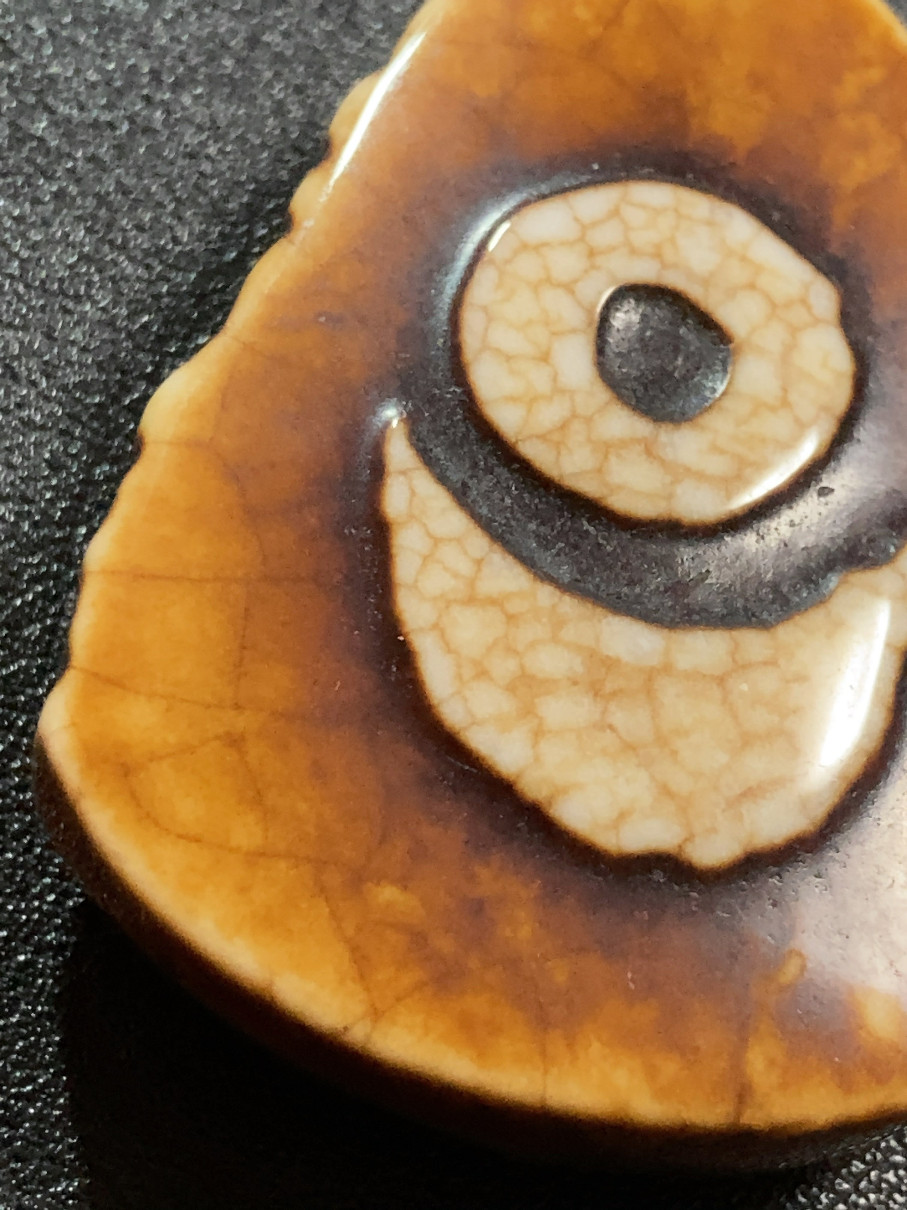 kiza、台湾天珠‼️西蔵老礦玉髄骨董龍紋三十六眼天珠（台座付き） kiza