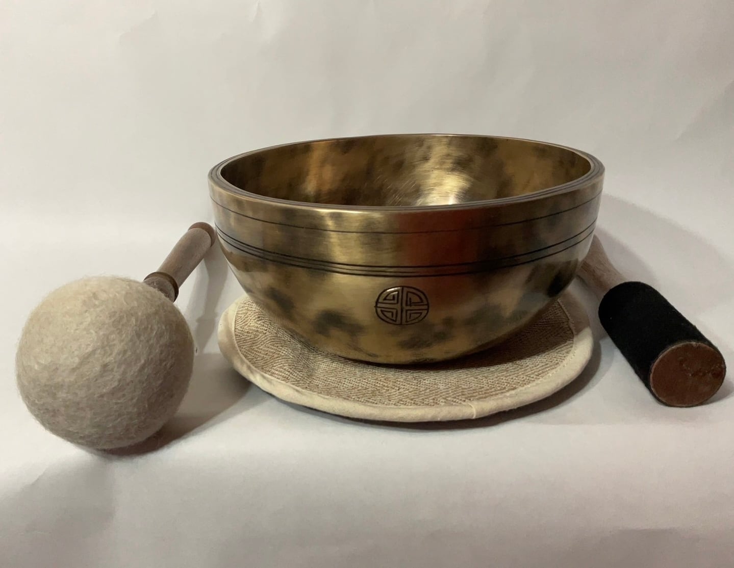 第1 チャクラ 音階C19.4㎝フルムーンボウル シンギングボウル 【MAAYA