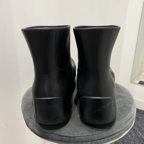 BOTTEGA VENETA ボッテガヴェネタ パドルアンクルブーツ ブラック 【中